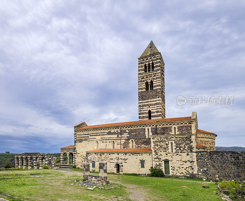 Basilica di Saccargia，位于撒丁岛北部的罗马式建筑